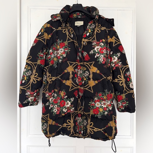 GUCCI Padded Cape Coat With Flowers And Tassels Size 4 US - Picture 4 of 11
